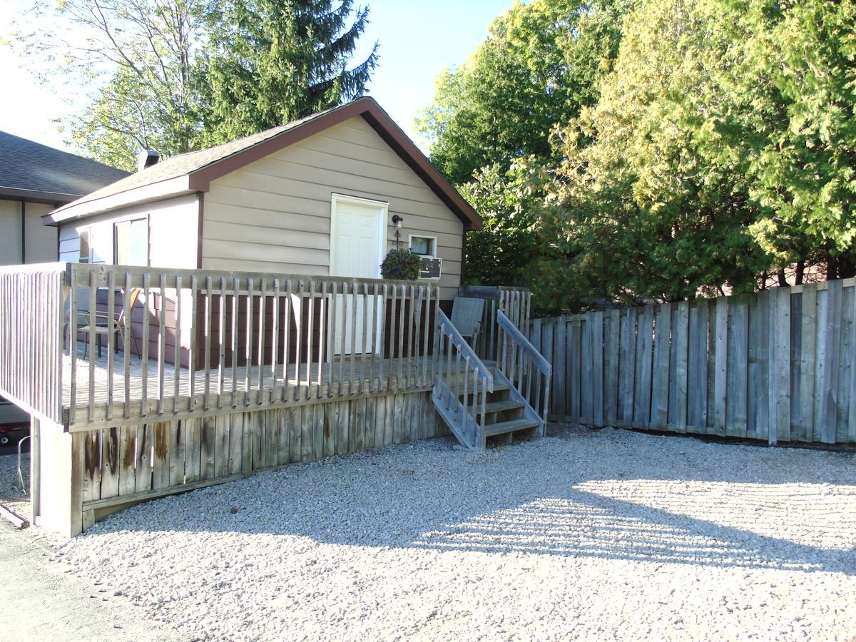 Kit Wat & Marina Hotel Sauble Beach