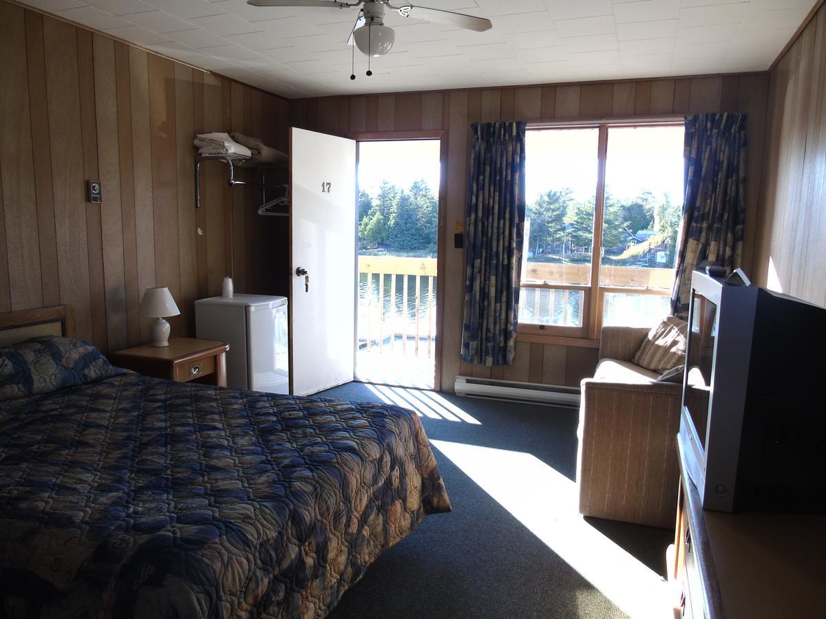 Kit Wat & Marina Hotel Sauble Beach