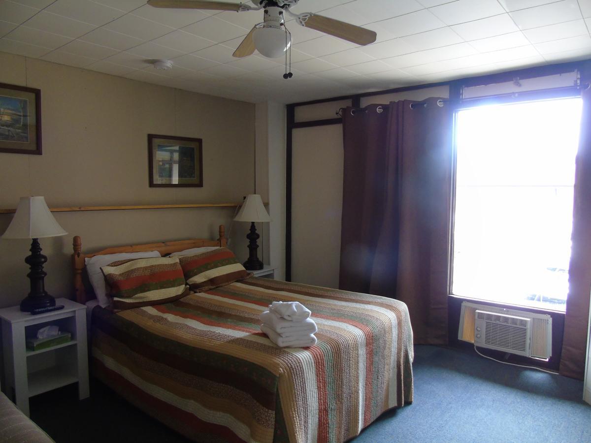 Hotel Kit Wat & Marina Sauble Beach