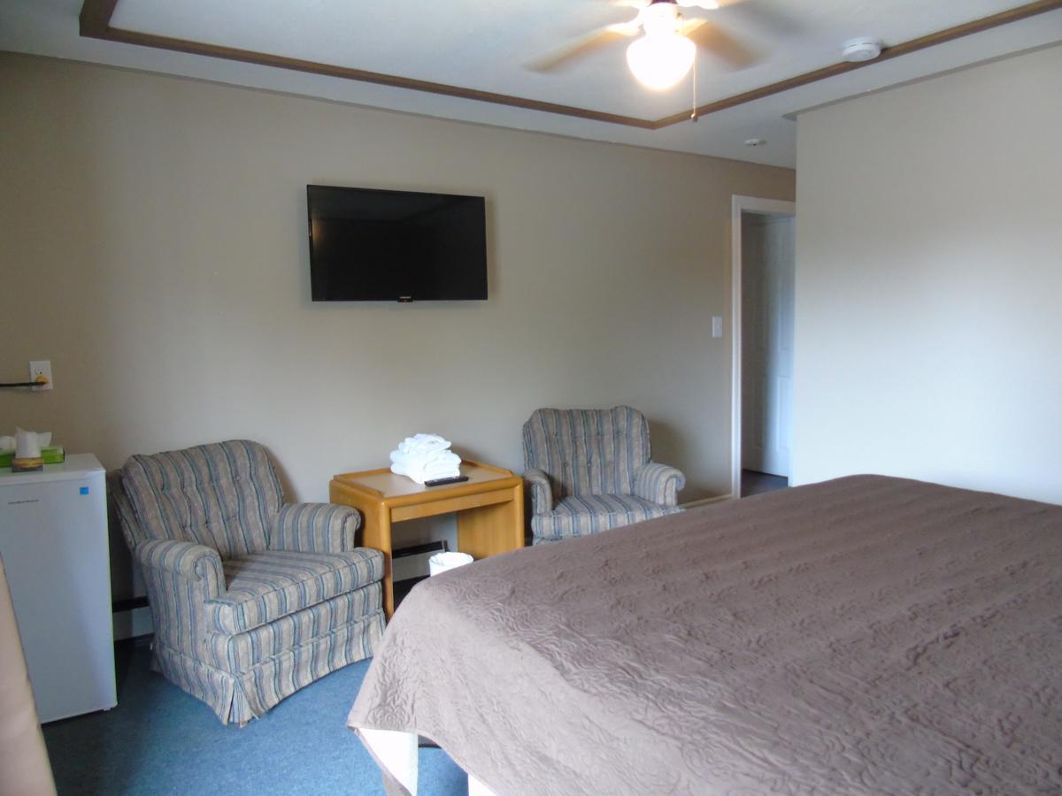 Kit Wat & Marina Hotel *